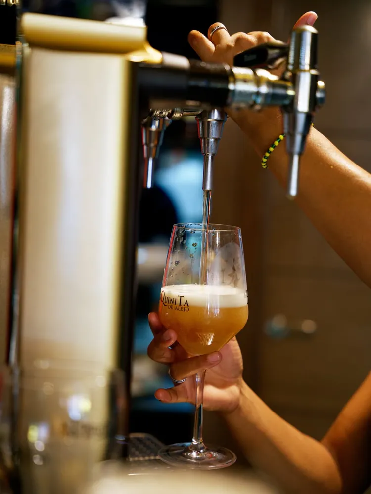Cerveza en la barra