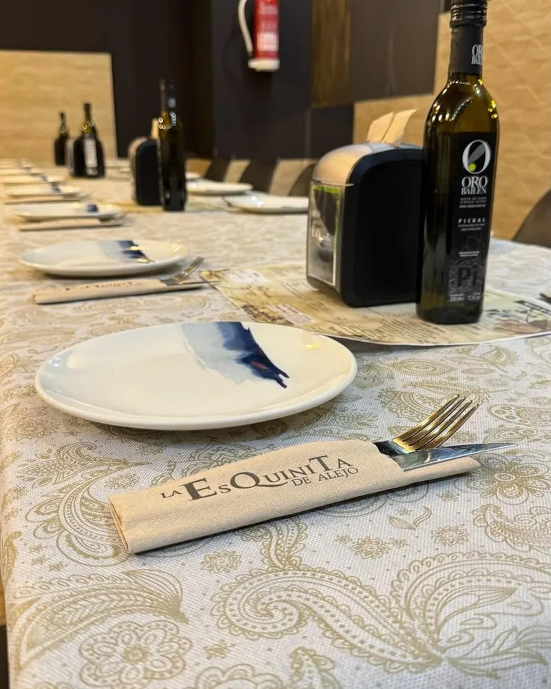Mesa preparada en el restaurante
